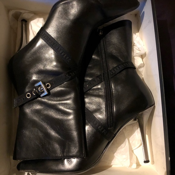 Burberry Shoes - Burberry  black boots